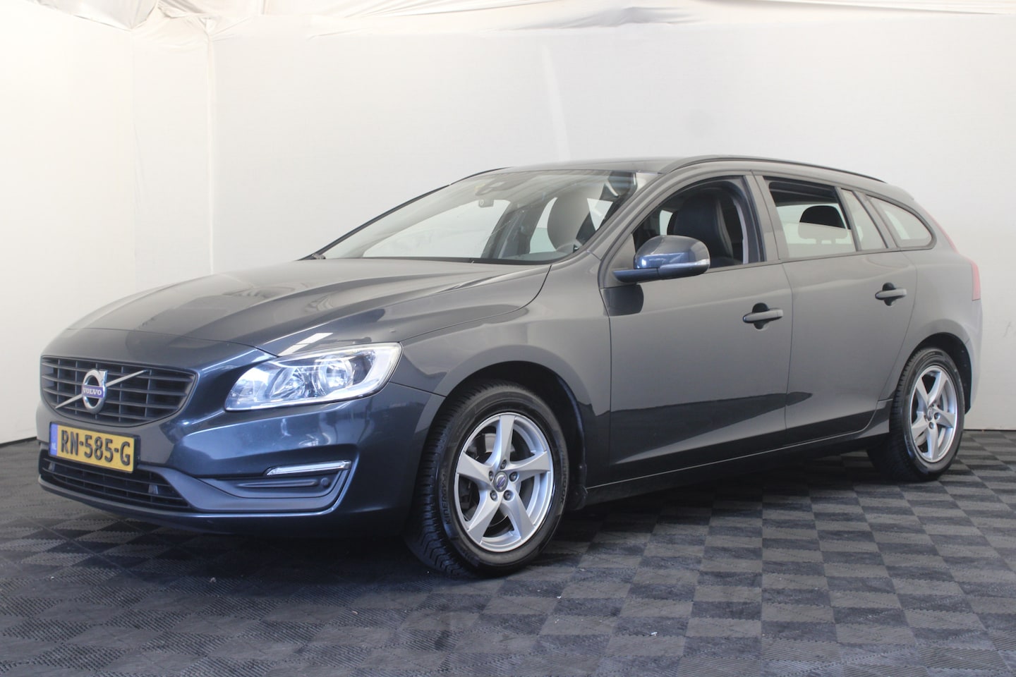 Volvo V60 - 2.0 D3 Summum |Navi|Stoelverw.| - AutoWereld.nl