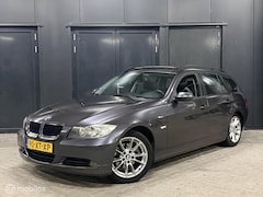 BMW 3-serie Touring - 320i High Executive pano/stoelverwarming
