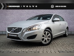 Volvo S60 - 1.6 T3 Kinetic | Trekhaak | RTI Navigatie | High Performance Audio | Parkeersensoren | Cli