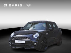 MINI 5-Deurs - Cooper S | John Cooper Works Uitvoering | 17" LM Track Spoke zwart | Glazen panoramadak |