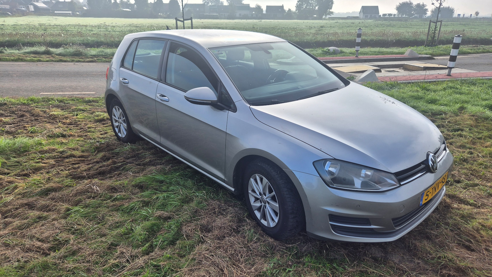 Volkswagen Golf - 1.6 TDI Trendline - AutoWereld.nl