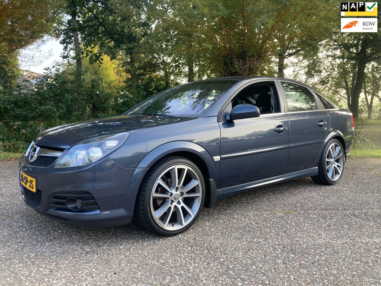 Opel Vectra GTS - 1.8-16V Sport 19 inch/leder nieuwstaat!!! - AutoWereld.nl