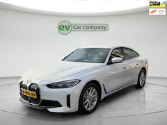 BMW i4 - EDrive40 84 kWh | SOH 95% | Adapt. Cruise | Camera | Carplay | 1e Eigenaar | Stoelverwarmi