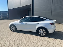 Tesla Model Y - RWD