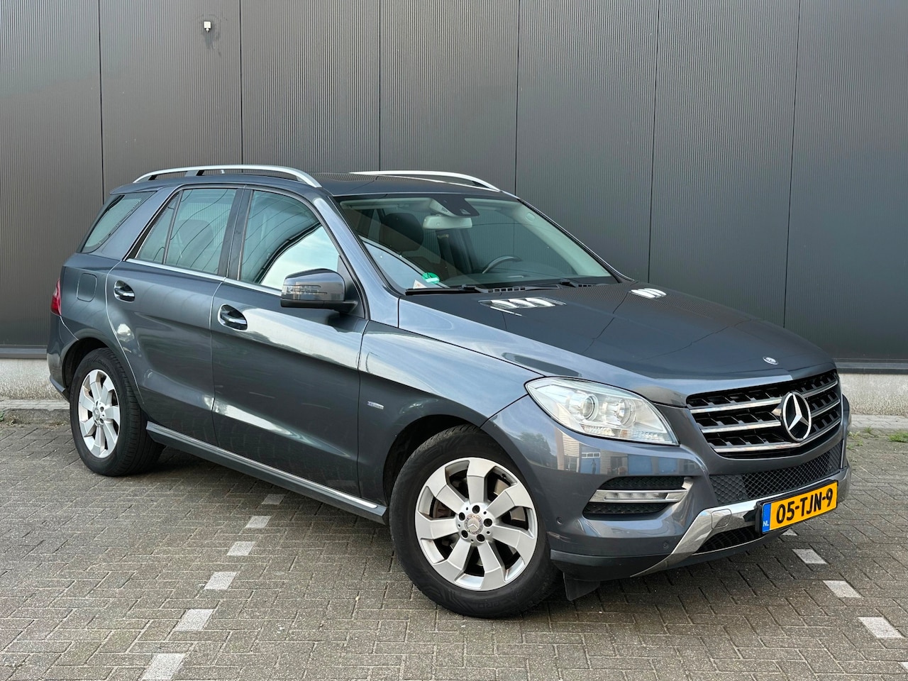 Mercedes-Benz M-klasse - 350* Leder* Schuifdak* 306 PK* N.A.P. - AutoWereld.nl