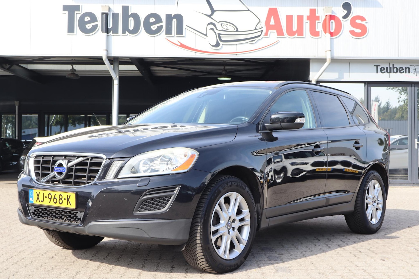Volvo XC60 - 2.0T Kinetic | Automaat | Bluetooth | Cruise control | Stoelverwarming | Climate control | - AutoWereld.nl