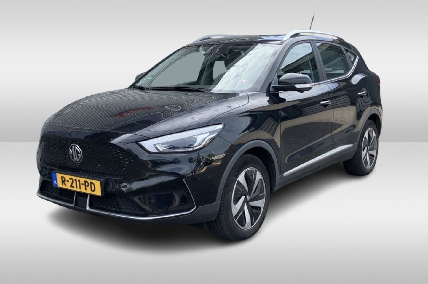 MG MG ZS EV - EV Long Range Luxury 70 kWh / Trekhaak / Panoramadak / Camera / Leder / CarPlay / Keyless - AutoWereld.nl