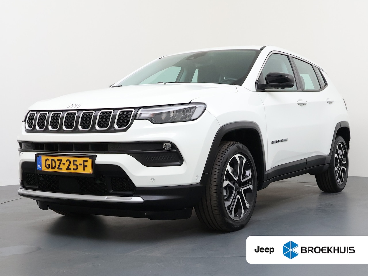 Jeep Compass - 1.5T e-Hybrid Altitude / Navigatie / 360 Camera / Stuur -en stoelverwarming / Keyless / Dr - AutoWereld.nl