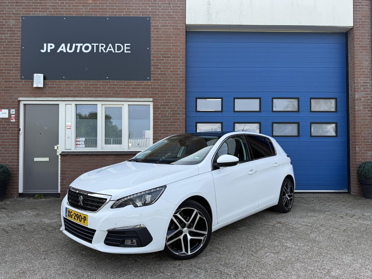 Peugeot 308 - 1.2 PureTech Blue Lease Premium | Pano | Led | Distributie v.v. - AutoWereld.nl