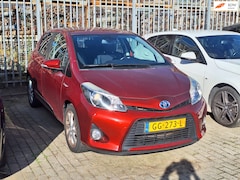 Toyota Yaris - € 8750, -1.5 Full Hybrid Dynamic Apk 06/2027