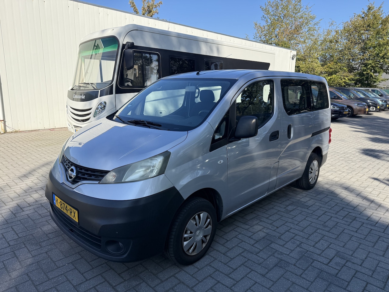 Nissan Evalia - 1.6 benzine - Rolstoelbus - Bodemverlaging - Rolstoel - Scootmobiel - AutoWereld.nl