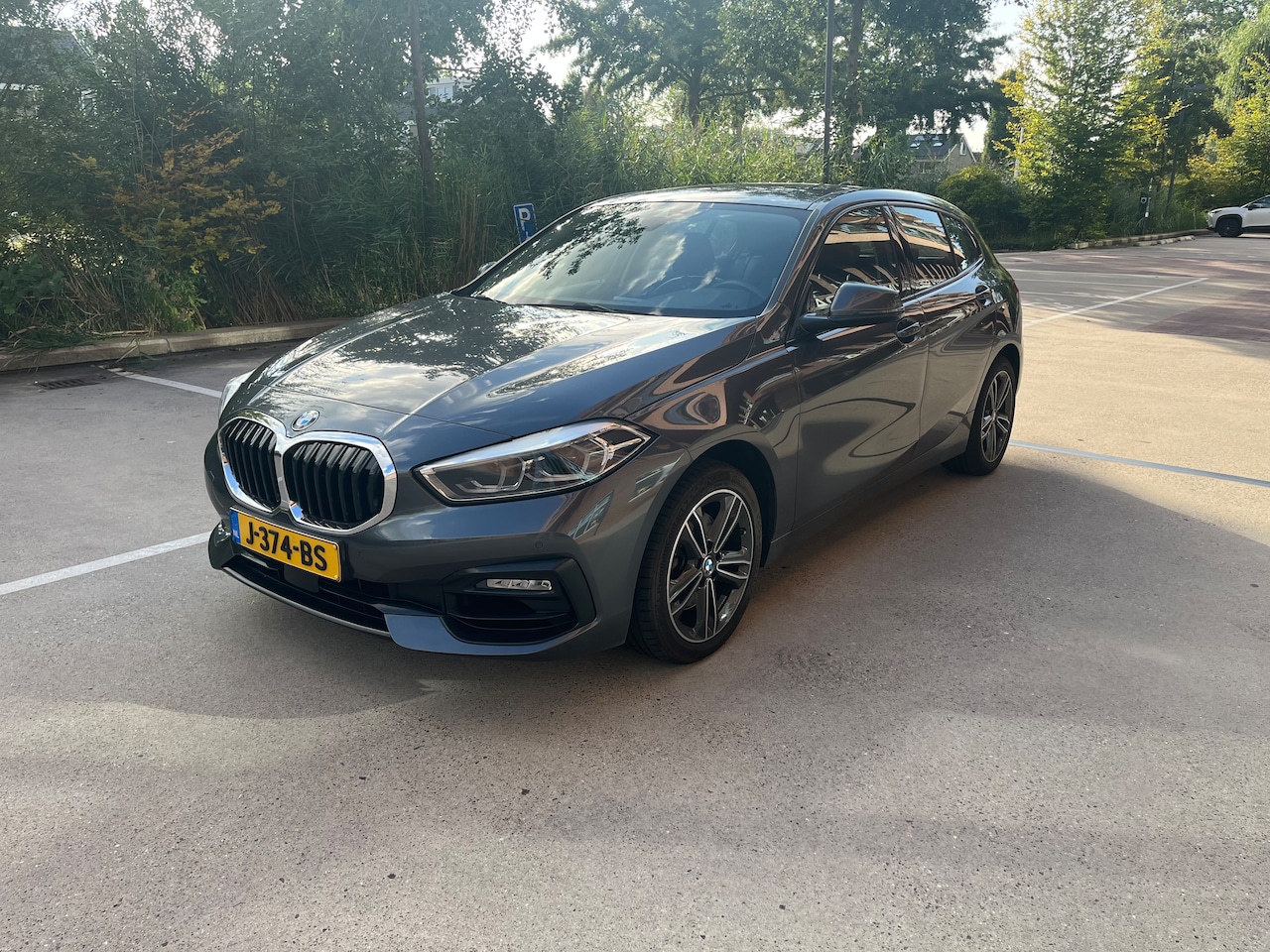 BMW 1-serie - 118i Executive Edition Sportline, alarm, apple carplay, lichtpakket, 17"lichtmetalen velgen - AutoWereld.nl