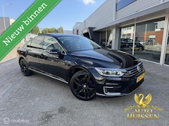 Volkswagen Passat - 1.4 TSI GTE Highline Pano ACC Leder