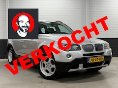 BMW X3 - 2.5si Executive Youngtimer PDC/Leer/Carplay/Alarm/Plaatje van een auto