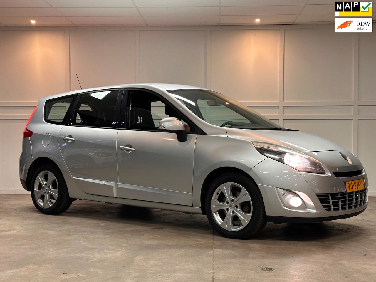 Renault Grand Scénic - 1.4 TCe Dynamique / Navigatie / Cruise - AutoWereld.nl