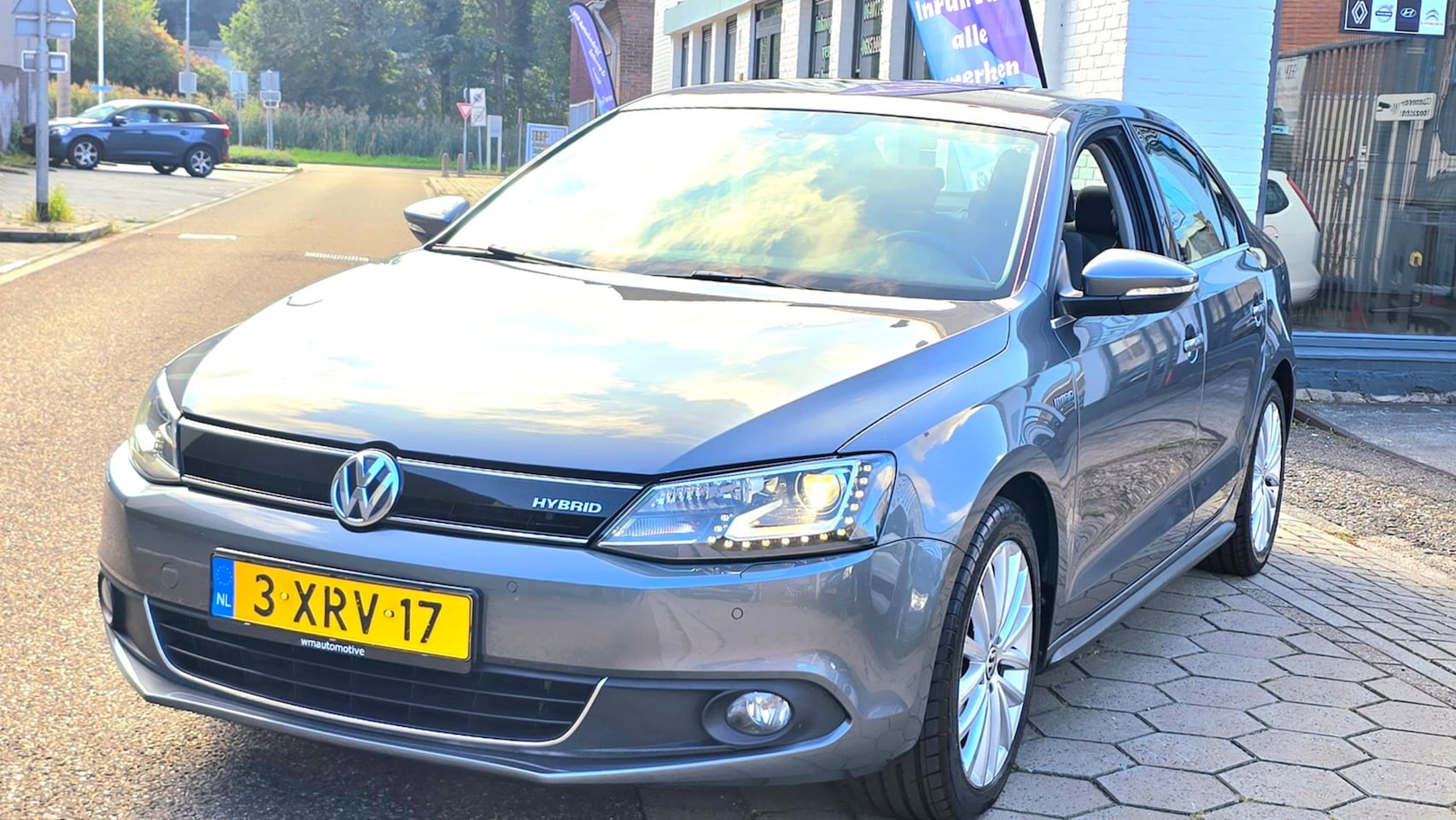 Volkswagen Jetta - 1.4 TSI Hybrid Highline*automaat*apk*nap*nieuwe banden *airco * zeer nette auto *inruil mo - AutoWereld.nl