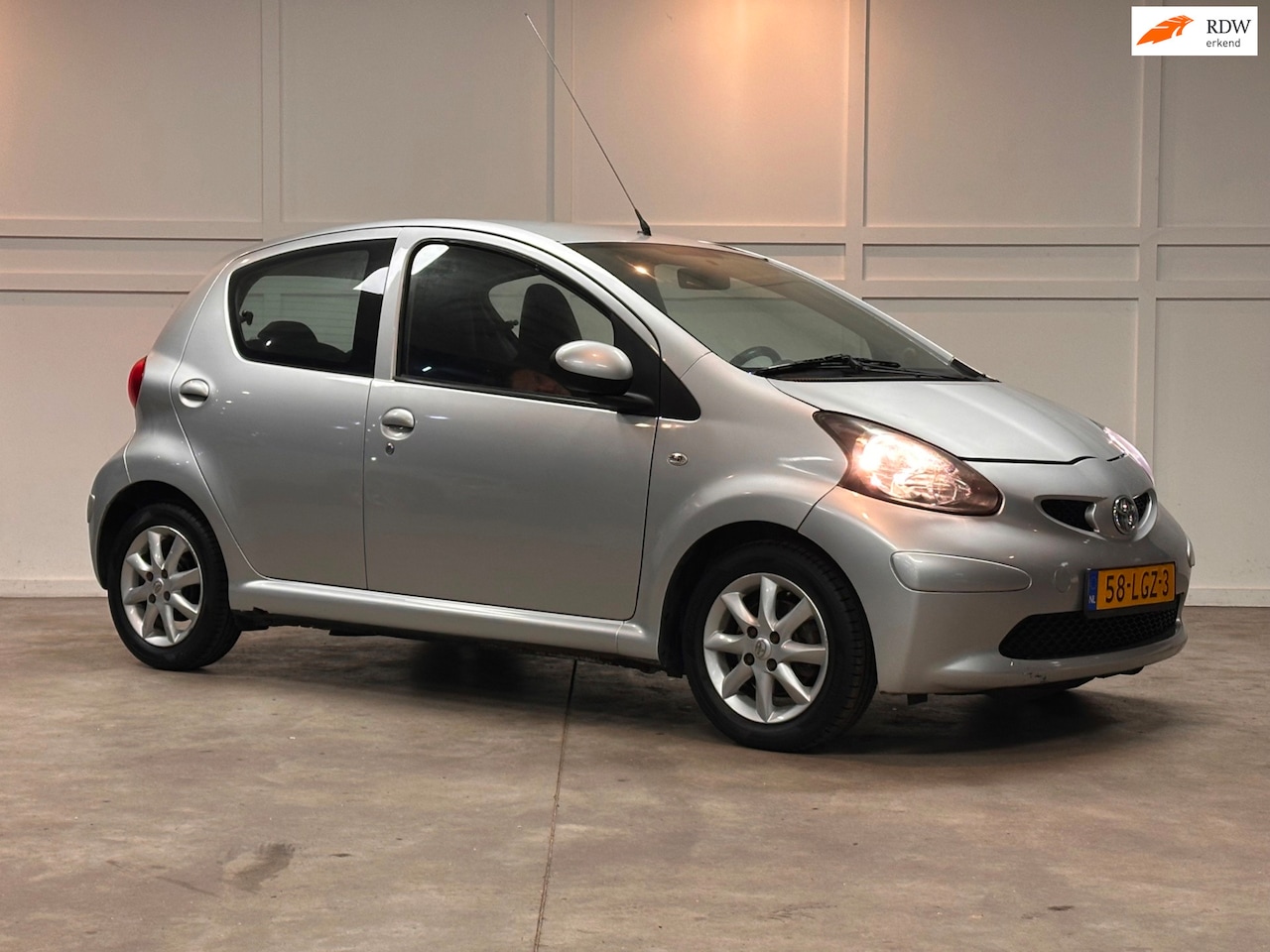 Toyota Aygo - 1.0-12V +/ Airco - AutoWereld.nl