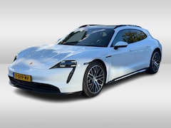 Porsche Taycan Sport Turismo - 93 kWh / Panoramadak / 360Camera / Passenger Display / Luchtvering / 21'' / Adaptieve Stoe