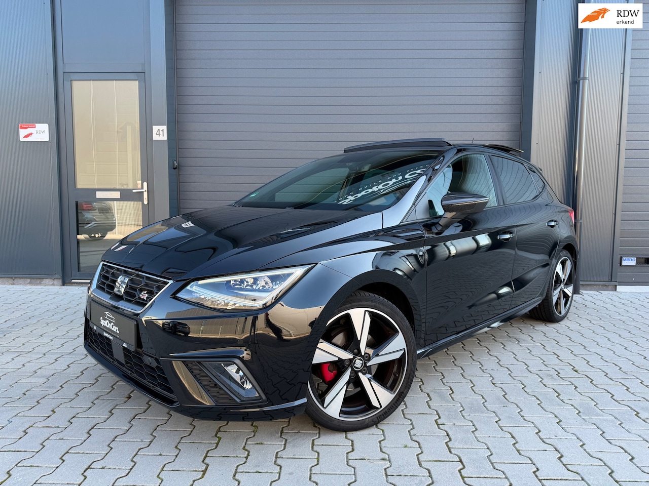 SEAT Ibiza - 1.5 TSI FR Business Intense Plus PANO|CAMERA|ACC|CARBON|18''|BEATS|SFEER|STOELVERWARMING|K - AutoWereld.nl