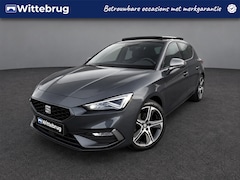 SEAT Leon - 1.5 eTSI 150pk FR DSG Automaat Panorama schuifdak / Navigatie / LM 18 inch / Parkeersensor
