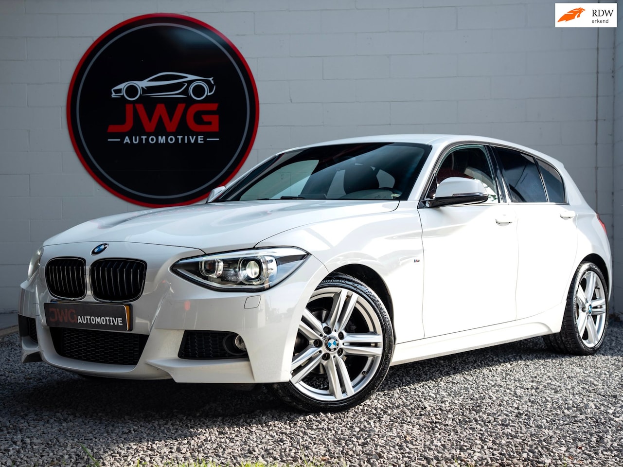 BMW 1-serie - 116i M Sport Led/Stoelverwarming/Airco/Volledig onderhouden - AutoWereld.nl