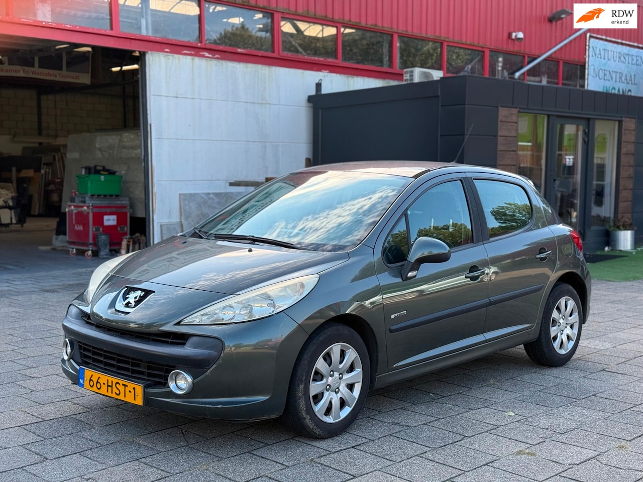 Peugeot 207 - 1.4 VTi Look|KOELVLOEISTOF LEKT! - AutoWereld.nl
