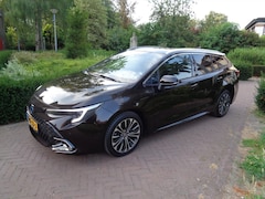 Toyota Corolla Touring Sports - 1.8 Hybrid 140 CVT Dynamic Team Edition, rijklaarprijs bij specialist