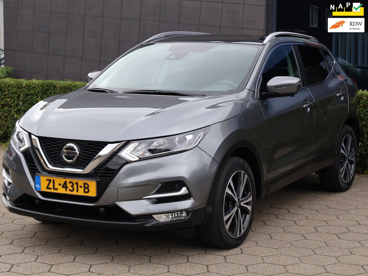 Nissan Qashqai - 1.3 DIG-T N-Connecta|360|Pano|Cruise|Nav|1e Eig.|Dealer Ond. - AutoWereld.nl