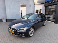 BMW 3-serie Touring - 328i | PANO | XENON | LEER | KEYLESS |