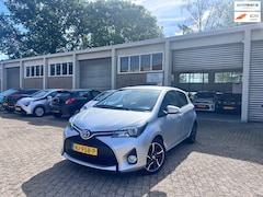 Toyota Yaris - 1.5 Hybrid Dynamic Bi-Tone Navi/ Cliamte/ trekhaak