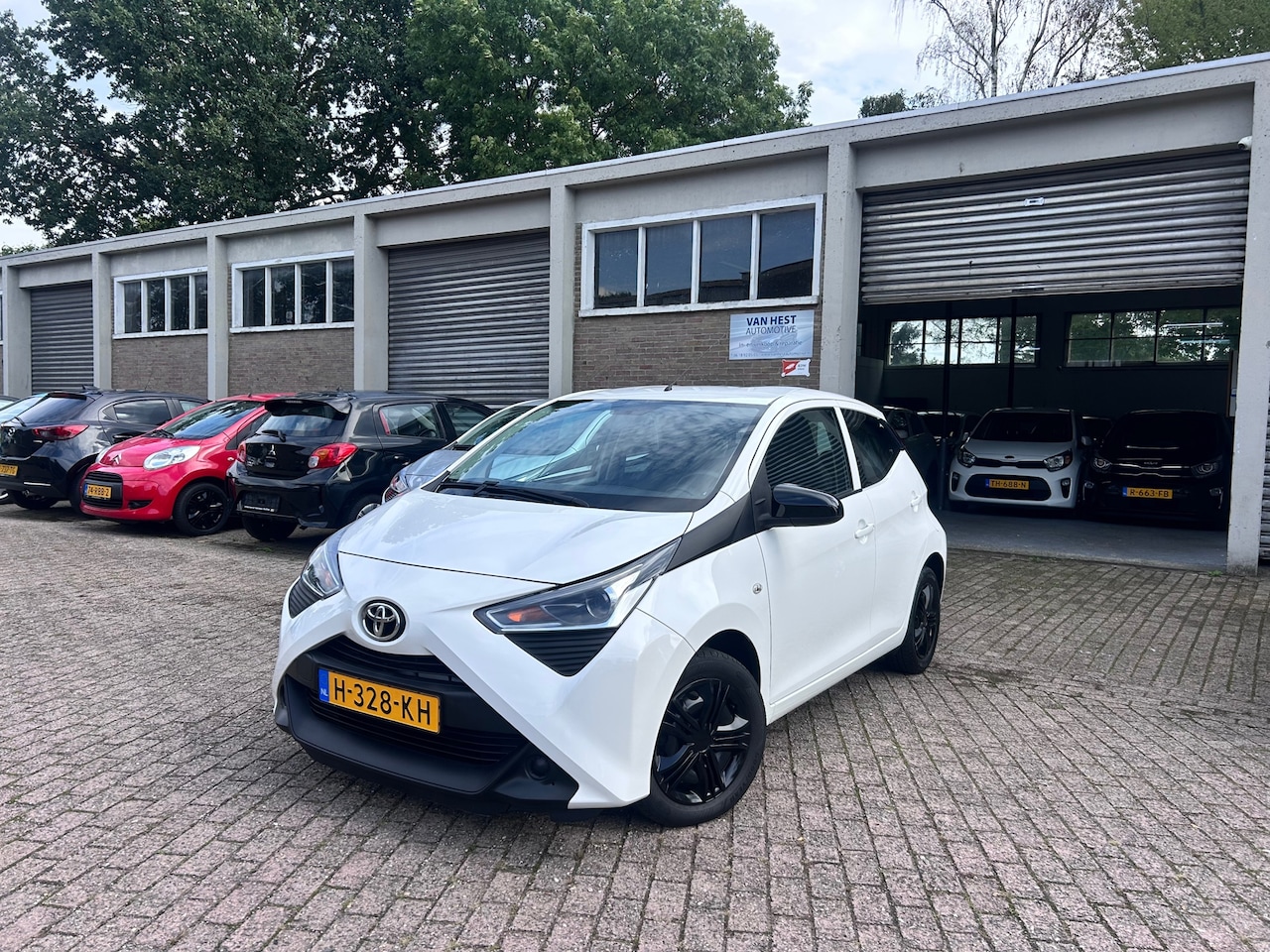 Toyota Aygo - 1.0 VVT-i x-fun 1e Eigenaar/ Airco/ Groot scherm/ NAP! Garantie! - AutoWereld.nl