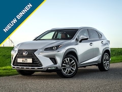 Lexus NX - 300h AWD Luxery Facelift Leder Adaptive Cruise etc