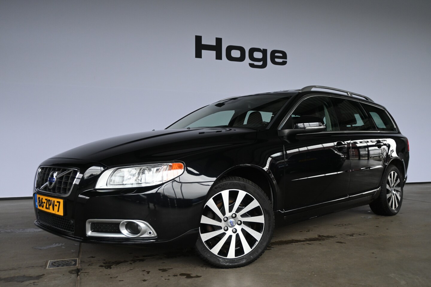 Volvo V70 - 1.6 T4 Limited Edition Automaat Clima Navigatie Schuif/Kanteldak Goed Onderhouden! Inruil - AutoWereld.nl