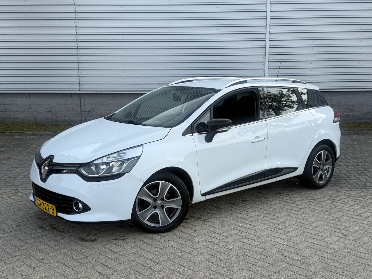 Renault Clio Estate - 0.9 TCe Night&Day (INRUILKOOPJE) - AutoWereld.nl
