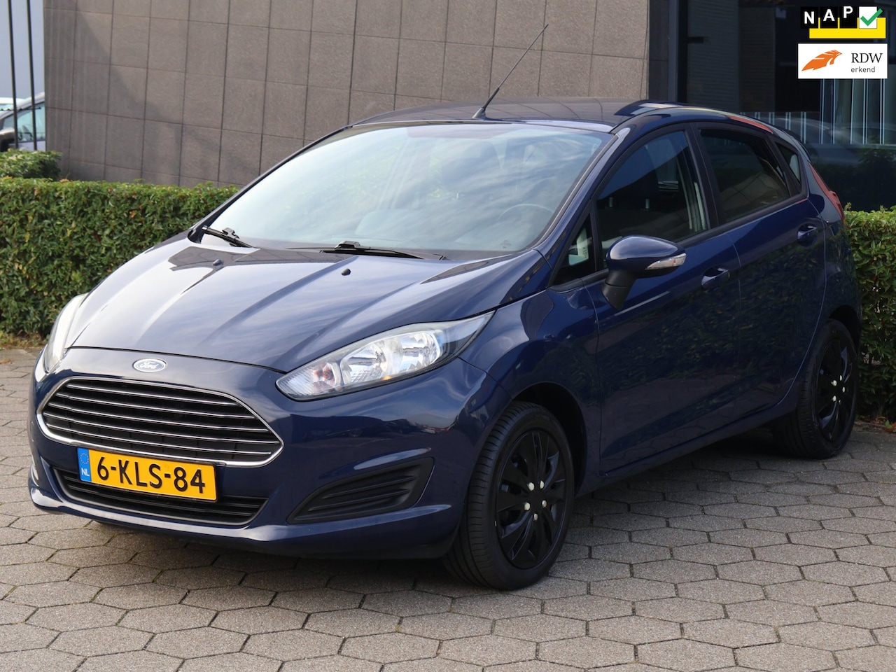 Ford Fiesta - 1.0 Champion|Carplay|Nav|Camera|Airco|2e Eig.|Dealer Onderhouden - AutoWereld.nl