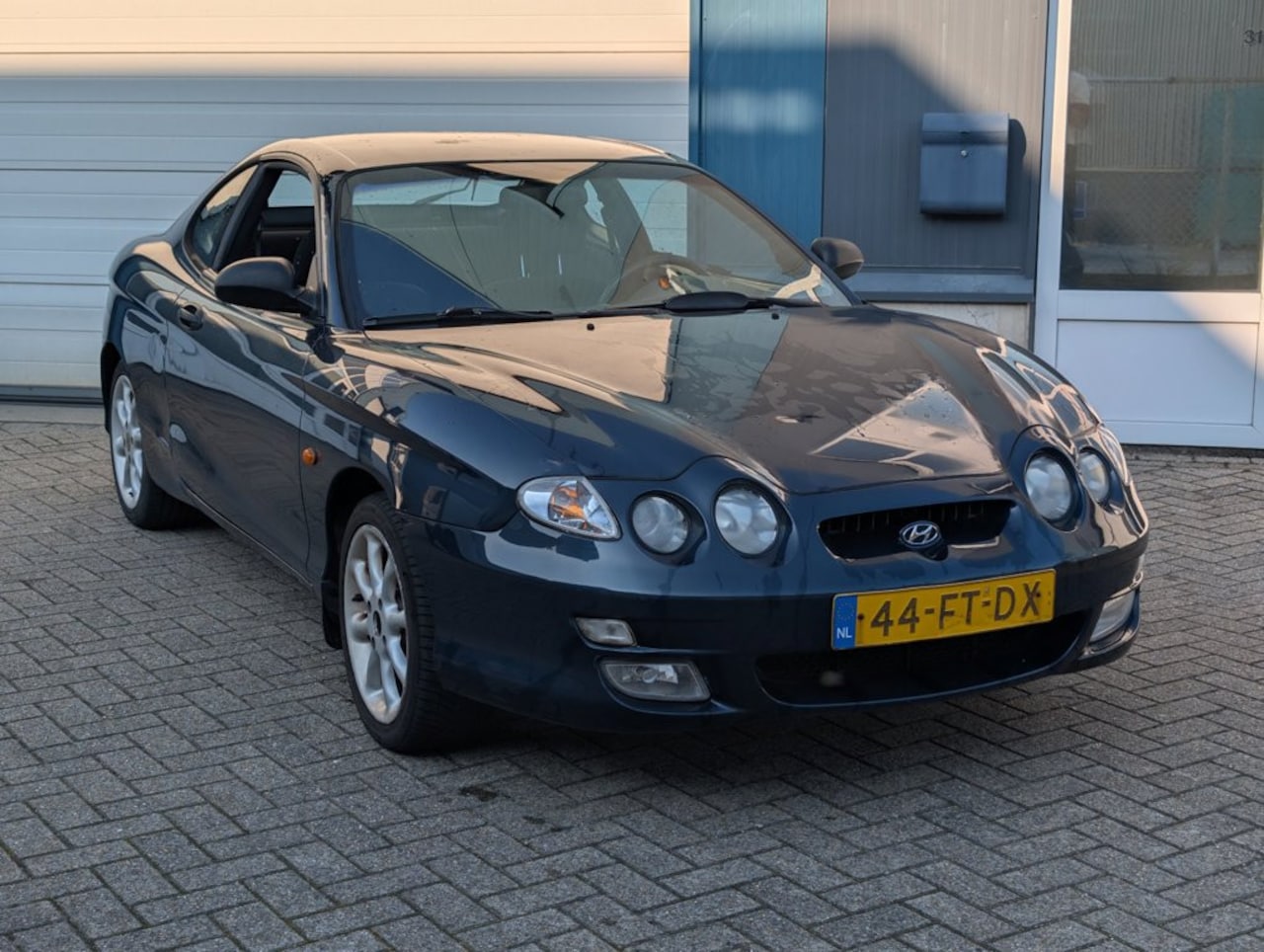 Hyundai Coupé - 2.0i F Coupe Lage Km NAP - AutoWereld.nl