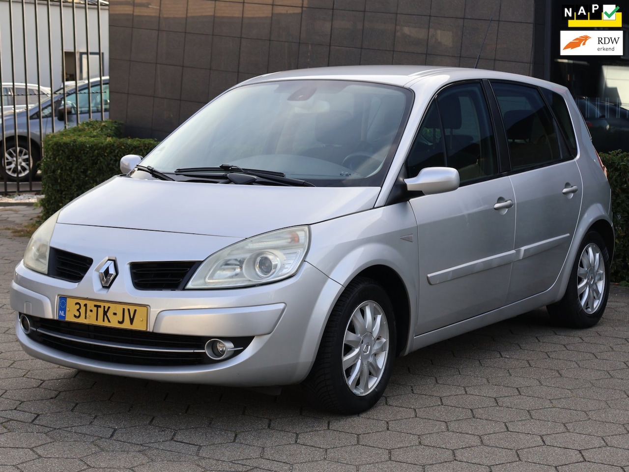 Renault Scénic - 2.0-16V Tech Line|APK 05-27|Inruilkoop|Handel|Automaat - AutoWereld.nl