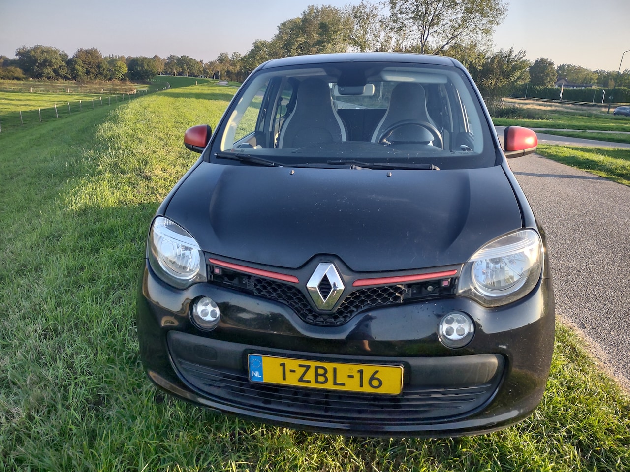 Renault Twingo - 1.0 SCe Expression - AutoWereld.nl