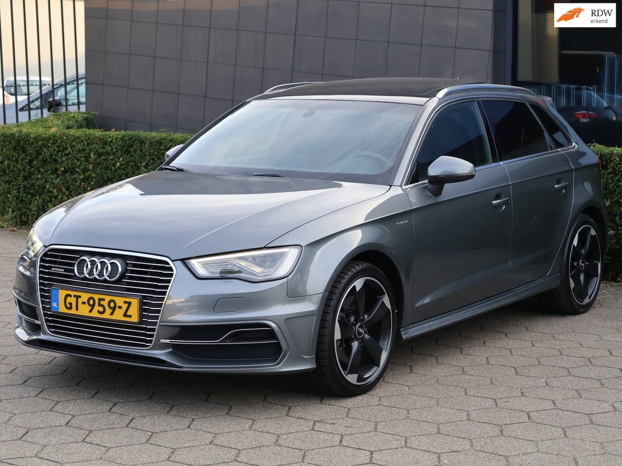 Audi A3 Sportback - 1.4 e-tron PHEV Pro S-Line plus|Pano|B&O|Adaptive - AutoWereld.nl