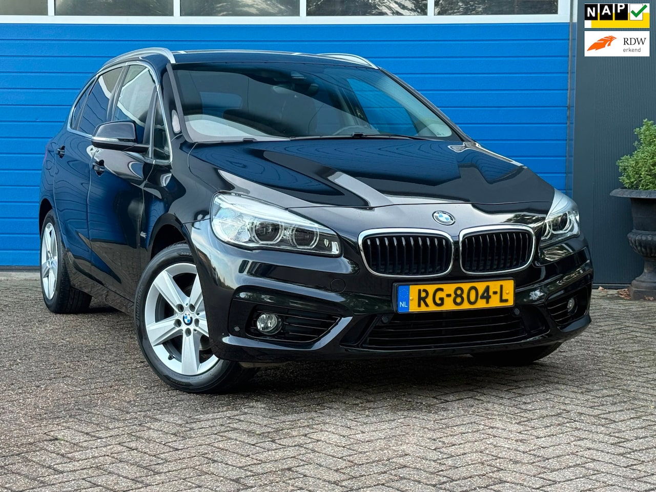 BMW 2-serie Active Tourer - 216i Executive|Navi.|1ste Eig. - AutoWereld.nl