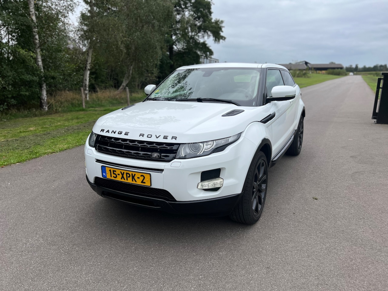 Land Rover Range Rover Evoque Coupé - 2.2 eD4 2WD Prestige | Trekhaak | Pano | Nieuwe APK - AutoWereld.nl