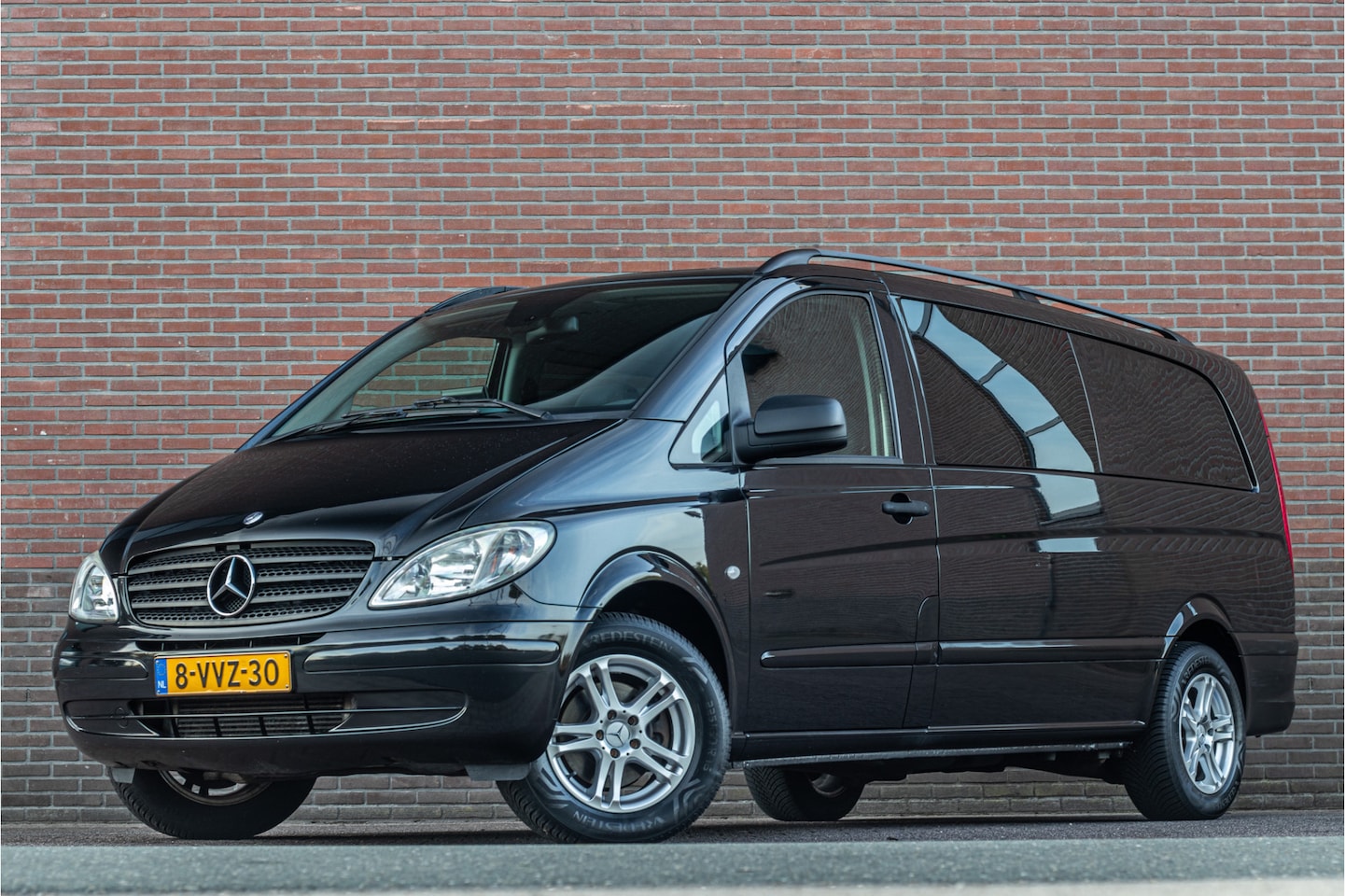 Mercedes-Benz Vito - 115 CDI Automaat Rolstoelbus, Stoellift, Camera, Webasto, Airco, Trekhaak, Navigatie. - AutoWereld.nl
