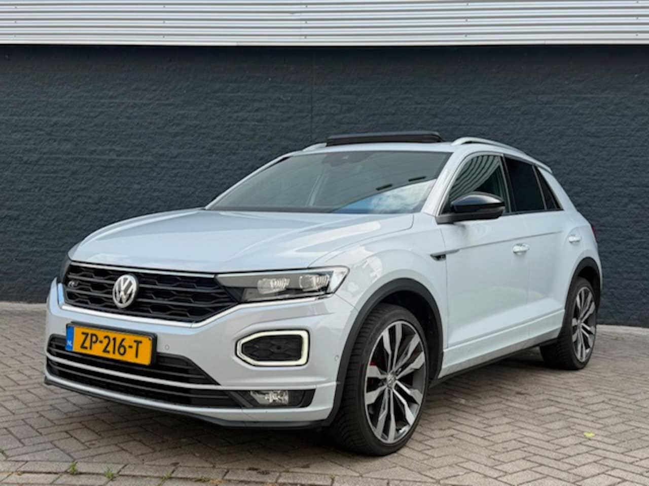 Volkswagen T-Roc - 1.5 TSI Sport Business R-LINE - AutoWereld.nl