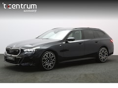 BMW i5 Touring - eDrive40 M Sport Edition 84 kWh 340 PK, SOH 97 %, Panoramadak, Trekhaak, 360 Camera, H/K S