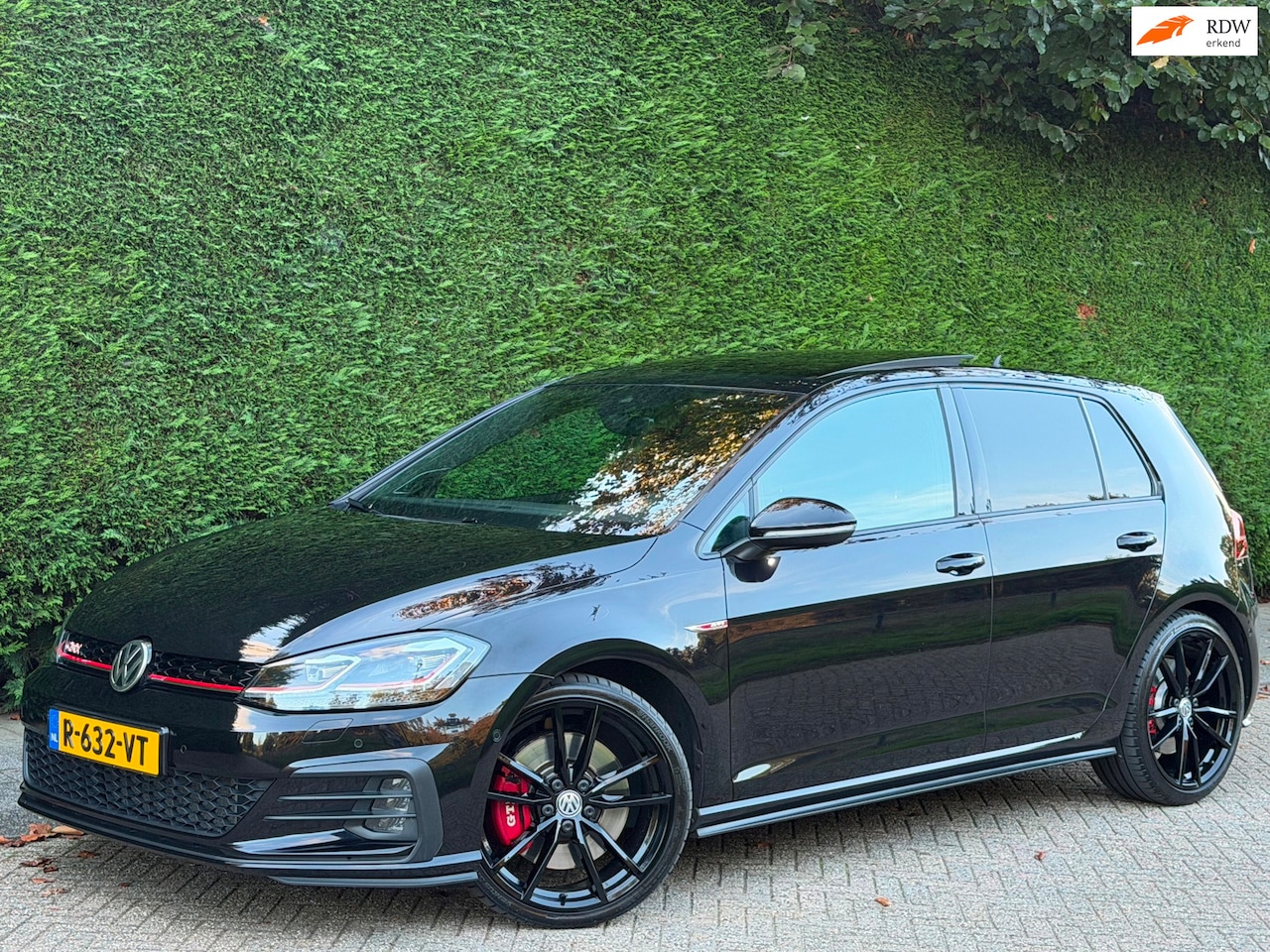 Volkswagen Golf - 2.0 TSI GTI Performance RIJDTSUPER/PANO/DYNA - AutoWereld.nl
