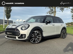 MINI Clubman - 2.0 Cooper S Hammersmith | Panoramadak | Trekhaak | Keyless | Sportstoelen | Groot Navigat