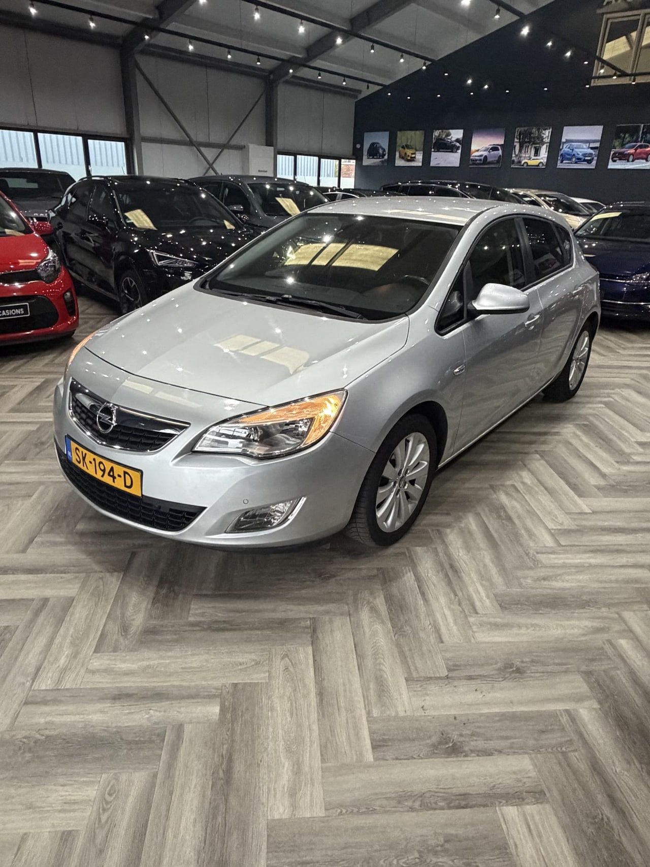 Opel Astra - 1.6 Sport AUTOMAAT - AutoWereld.nl