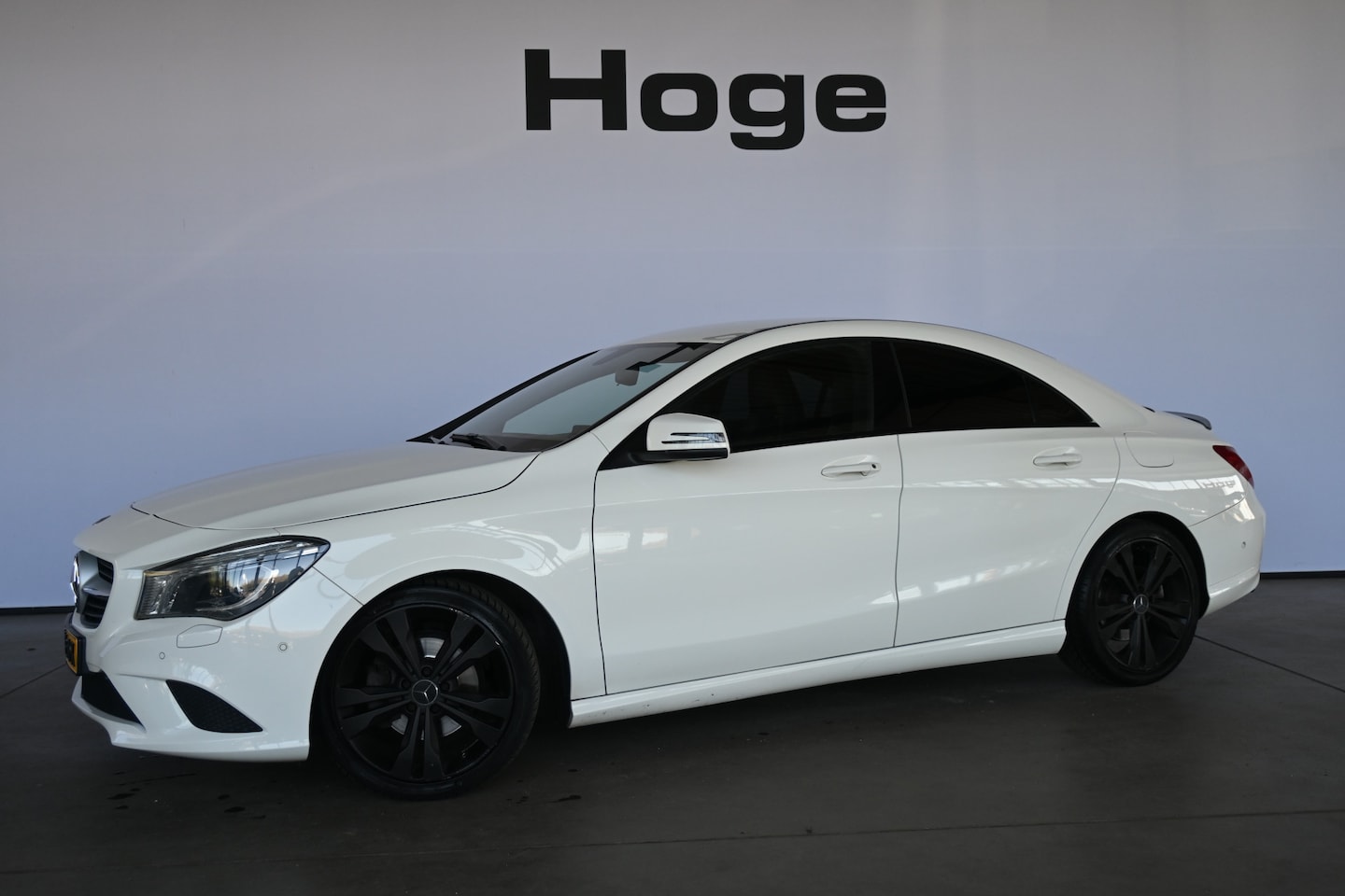 Mercedes-Benz CLA-Klasse - 200 Ambition Bi-Xenon Cruise Airco PDC Navigatie Inruil Mogelijk! - AutoWereld.nl