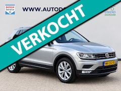 Volkswagen Tiguan - 1.4 TSI Connected Series|Trekhaak|Carplay|Onderhoud Top