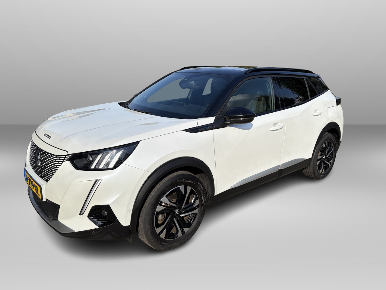 Peugeot e-2008 - EV GT Pack 50 kWh Stoelverwarming | 3D dashboard | adaptive cruise - AutoWereld.nl
